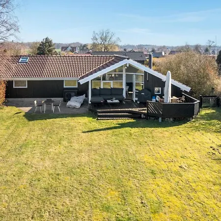 Casa vacanze Awesome In With Wifi And 3 Bedrooms